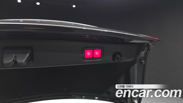 Mercedes-Benz E-Class (W213) E220d 4MATIC AMG Line 2021 — фото 31