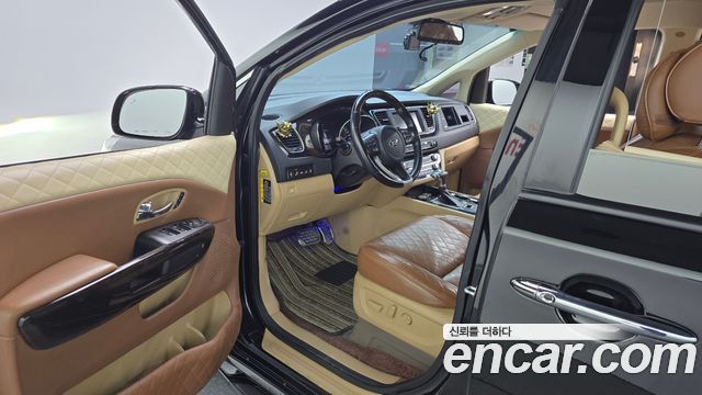 Kia Carnival Gasoline 9-seater Limousine(Special vehicle) 2019 — фото 10