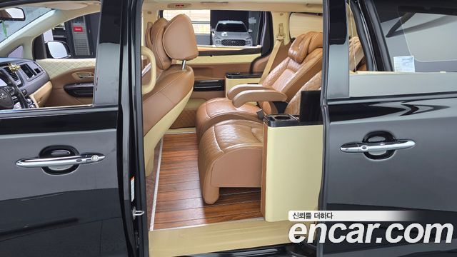 Kia Carnival Gasoline 9-seater Limousine(Special vehicle) 2019 — фото 11