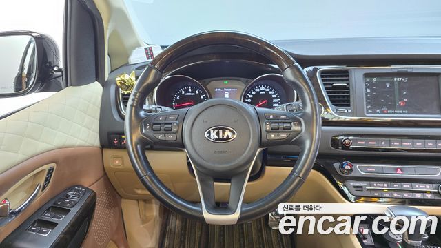 Kia Carnival Gasoline 9-seater Limousine(Special vehicle) 2019 — фото 13