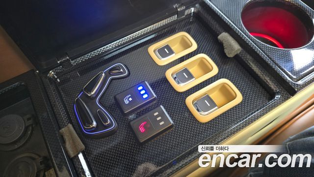 Kia Carnival Gasoline 9-seater Limousine(Special vehicle) 2019 — фото 16