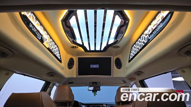 Kia Carnival Gasoline 9-seater Limousine(Special vehicle) 2019 — фото 19