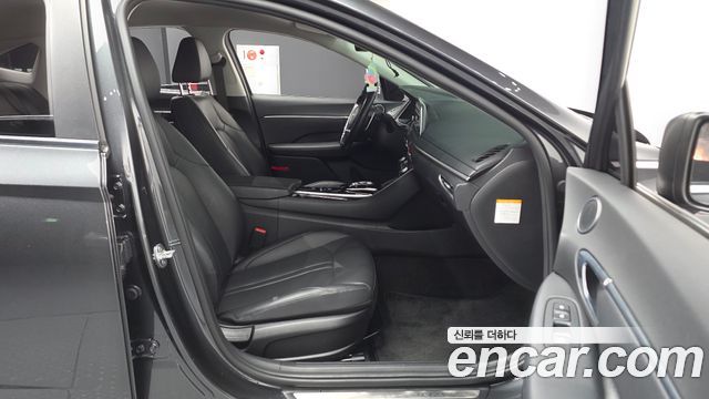 Hyundai Sonata Hybrid (DN8) Premium Family 2021 — фото 11