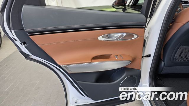 Genesis GV70 2.5T Gasoline 2WD 2021 — фото 25