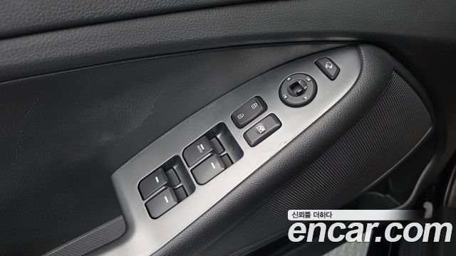 Kia K5 LPI Luxury 2014 — фото 36