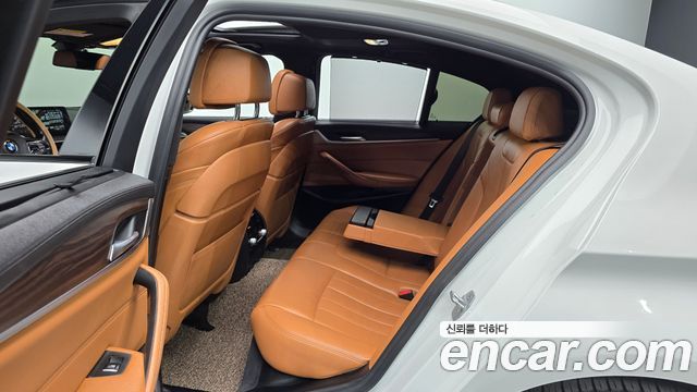 BMW 5 Series (G30) 520d M Sport Package Plus 2017 — фото 15