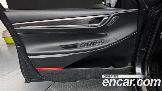 Hyundai Grandeur (IG) 2.4 Premium Special 2018 — фото 24