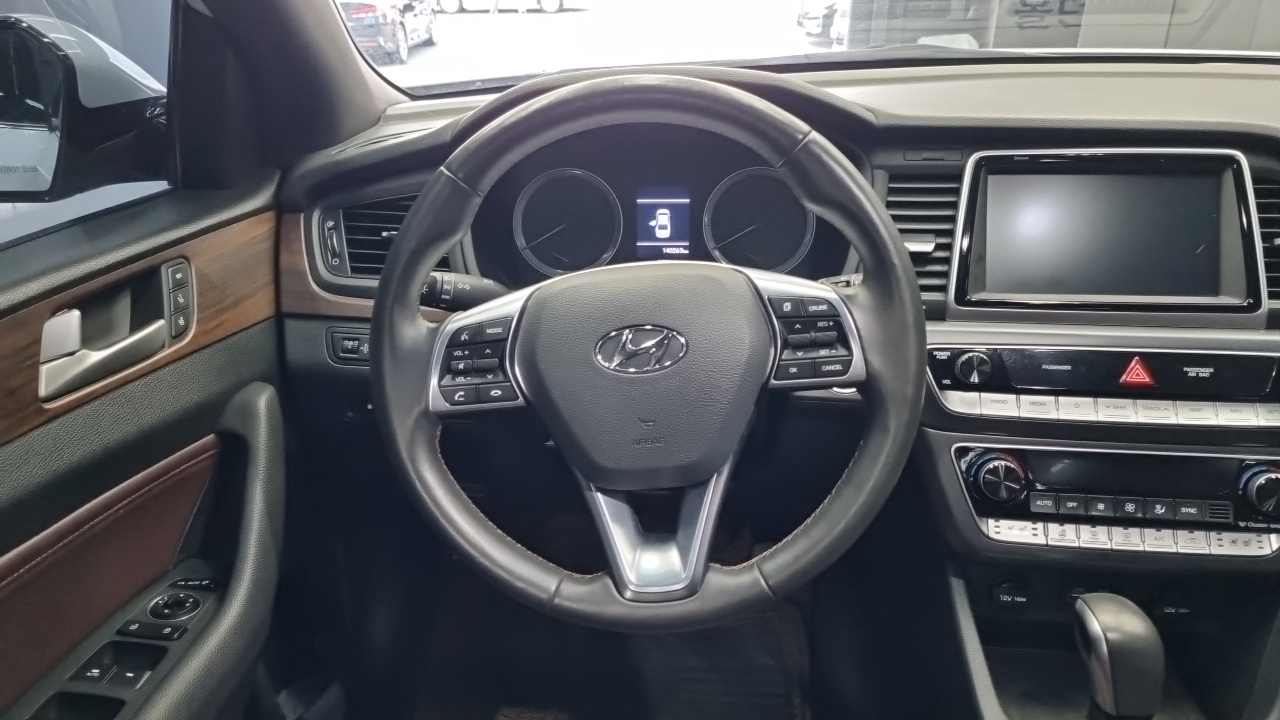 Hyundai Sonata New Rise LPI Premium 2018 — фото 16