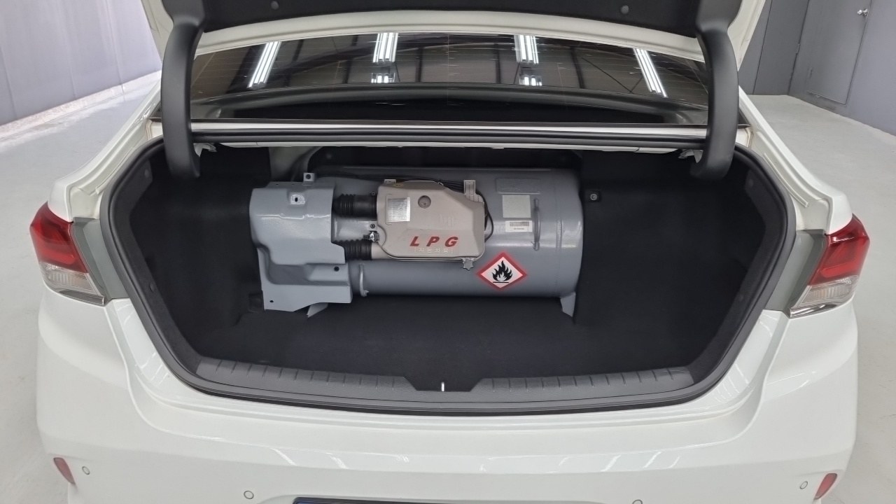 Hyundai Sonata New Rise LPI Premium 2018 — фото 22