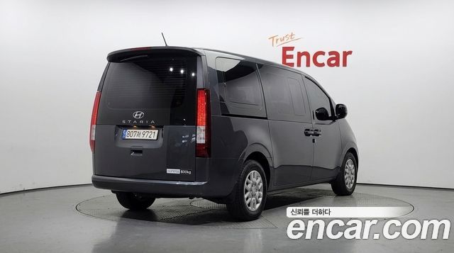 Hyundai Staria Cargo 5-Seater Modern 2023 — фото 2