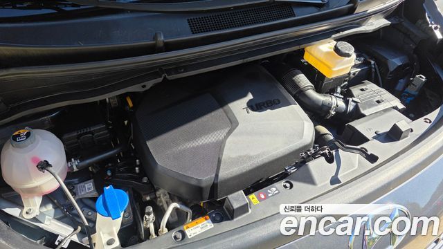 Hyundai Staria Cargo 5-Seater Modern 2023 — фото 6