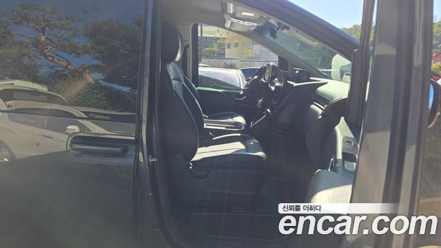 Hyundai Staria Cargo 5-Seater Modern 2023 — фото 11
