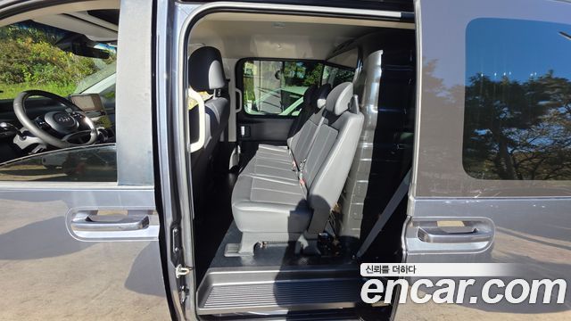 Hyundai Staria Cargo 5-Seater Modern 2023 — фото 12