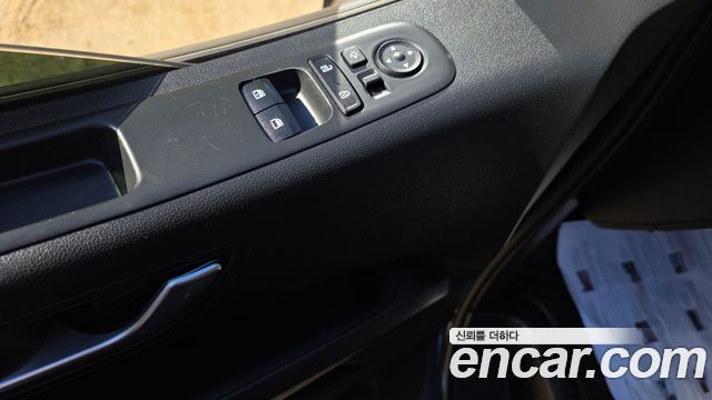 Hyundai Staria Cargo 5-Seater Modern 2023 — фото 28