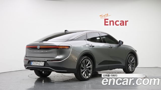 Toyota Crown Crossover 2.5 4WD Hybrid 2025 — фото 2