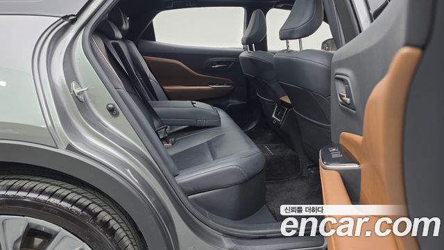 Toyota Crown Crossover 2.5 4WD Hybrid 2025 — фото 12