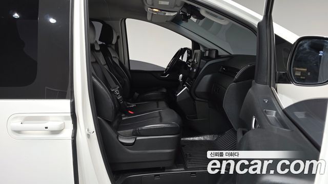 Hyundai Staria L3.5 Tourer 9-Seater Modern 2022 — фото 26