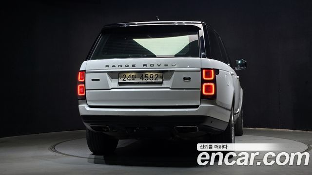 Land Rover Range Rover (IV) 4.4 SDV8 AB DIESEL 2018 — фото 4