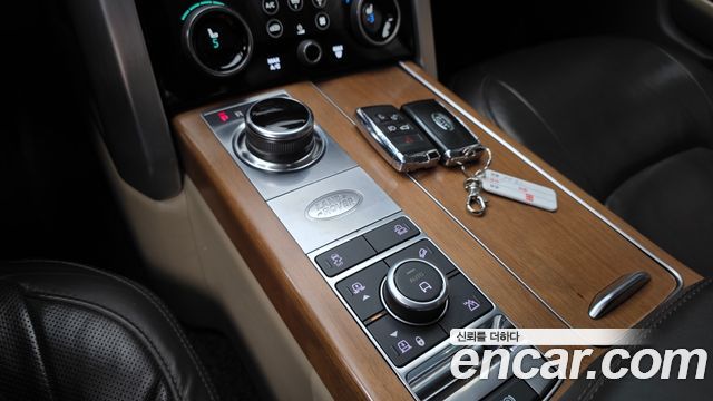 Land Rover Range Rover (IV) 4.4 SDV8 AB DIESEL 2018 — фото 9