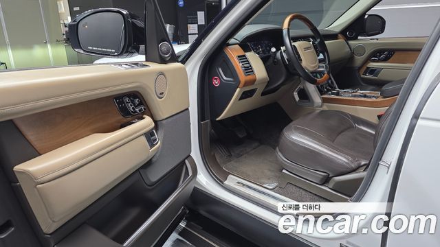 Land Rover Range Rover (IV) 4.4 SDV8 AB DIESEL 2018 — фото 10
