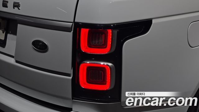 Land Rover Range Rover (IV) 4.4 SDV8 AB DIESEL 2018 — фото 23