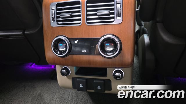 Land Rover Range Rover (IV) 4.4 SDV8 AB DIESEL 2018 — фото 30