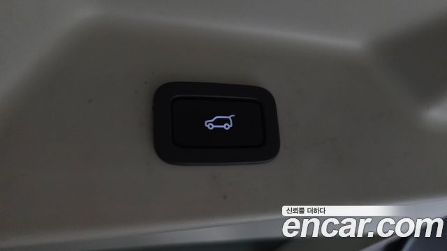Land Rover Range Rover (IV) 4.4 SDV8 AB DIESEL 2018 — фото 33