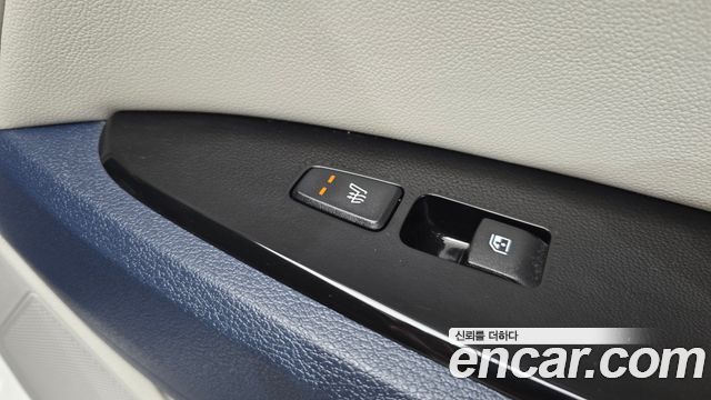 Kia Sportage Hybrid (V) Signature Gravity 2WD 2022 — фото 18