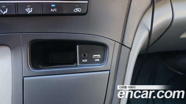 Hyundai Grand Starex Van 5-Seater Smart 2018 — фото 14