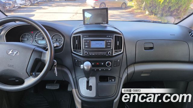 Hyundai Grand Starex Van 5-Seater Smart 2018 — фото 19