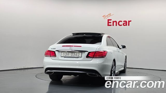 Mercedes-Benz E-Class (W212) E200 Coupe 2017 — фото 4