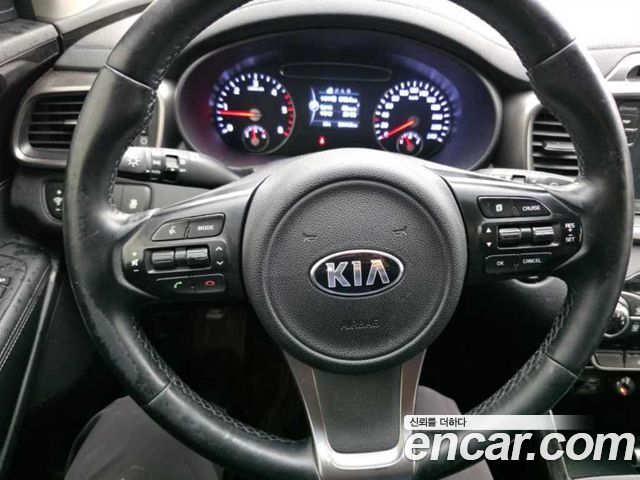 Kia Sorento Diesel 2.0 2WD Luxury 2016 — фото 18