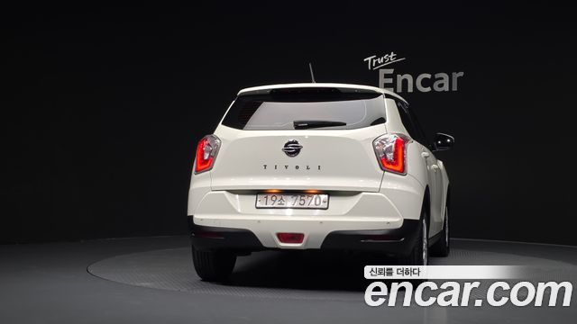 KG Mobility (SsangYong) Tivoli VX 2WD 2015 — фото 4