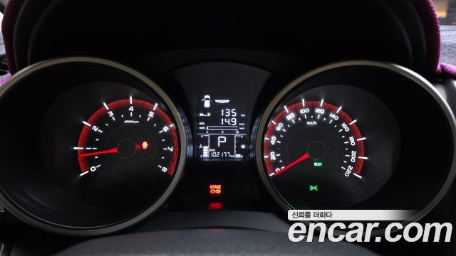 KG Mobility (SsangYong) Tivoli VX 2WD 2015 — фото 8