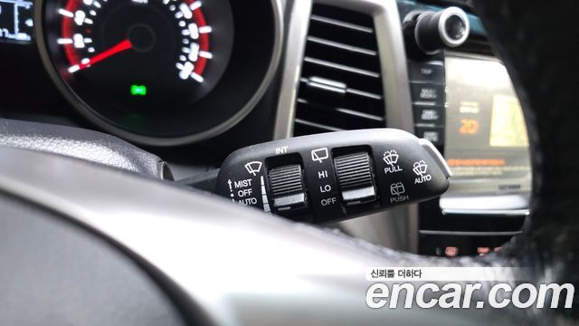 KG Mobility (SsangYong) Tivoli VX 2WD 2015 — фото 28