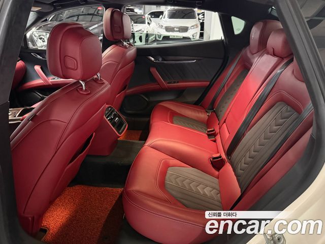 Maserati Quattroporte 3.0 Diesel Granlusso 2018 — фото 10