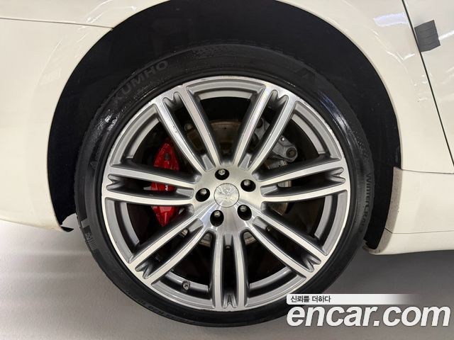 Maserati Quattroporte 3.0 Diesel Granlusso 2018 — фото 24