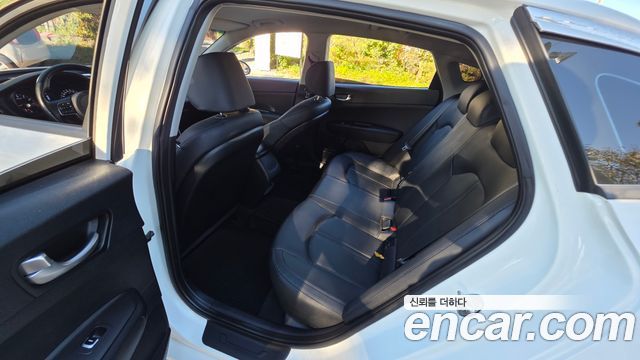 Kia K5 (II) LPI MX Prestige 2017 — фото 26