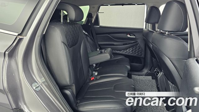 Hyundai Santa Fe Gasoline 2.5T 2WD Prestige 2021 — фото 12