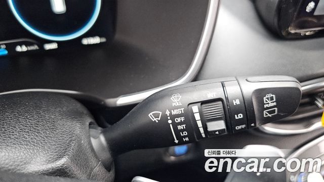 Hyundai Santa Fe Gasoline 2.5T 2WD Prestige 2021 — фото 29