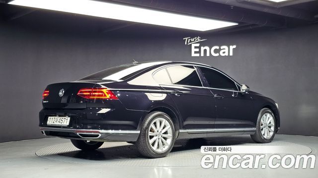 Volkswagen Passat GT (B8) 2.0 TDI 2018 — фото 2