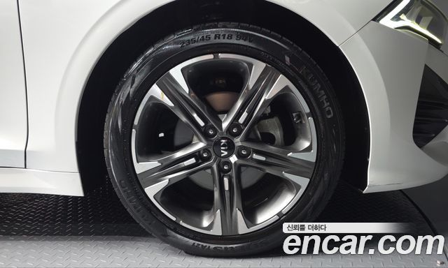 Kia K5 (III) 2.0 Prestige 2021 — фото 21