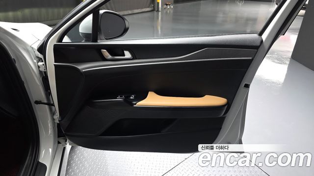 Kia K5 (III) 2.0 Prestige 2021 — фото 24