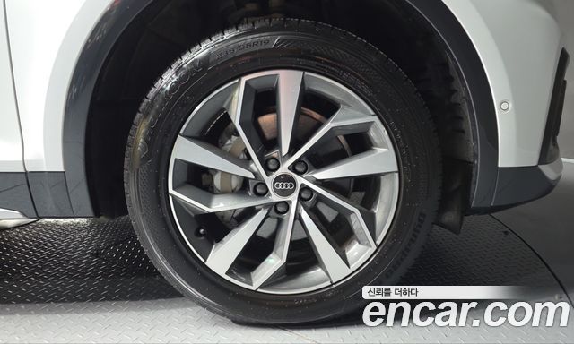 Audi Q5 (FY) 45 TFSI Quattro 2023 — фото 21
