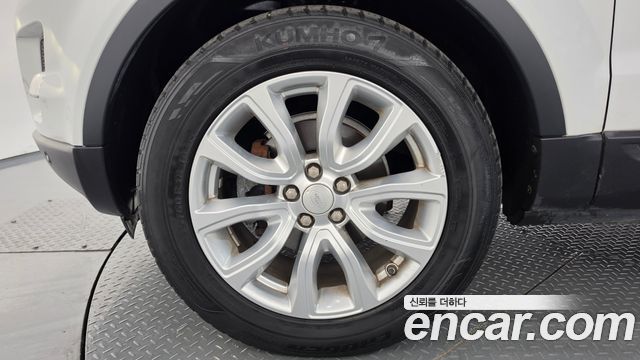 Land Rover Range Rover Evoque 2.2 SD4 Pure 2015 — фото 5