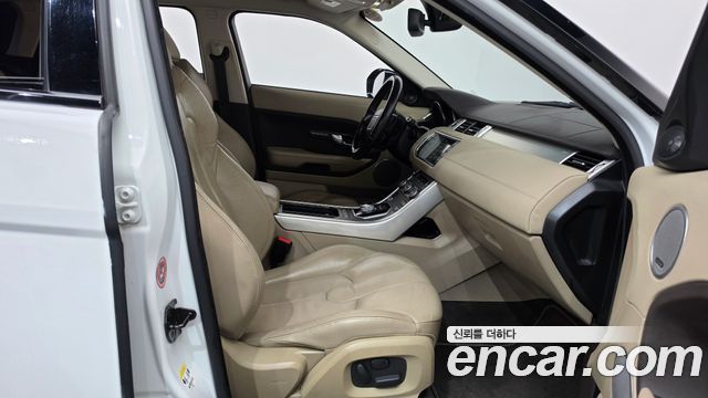 Land Rover Range Rover Evoque 2.2 SD4 Pure 2015 — фото 11