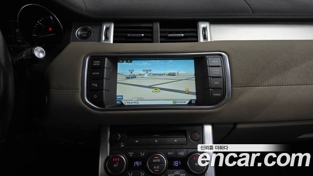 Land Rover Range Rover Evoque 2.2 SD4 Pure 2015 — фото 14