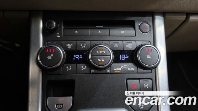 Land Rover Range Rover Evoque 2.2 SD4 Pure 2015 — фото 16
