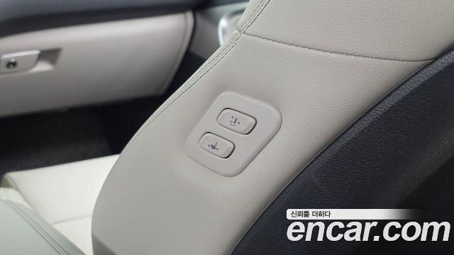 Genesis G70 Gasoline 2.0T 4WD 2023 — фото 19