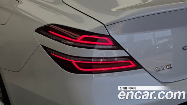 Genesis G70 Gasoline 2.0T 4WD 2023 — фото 23